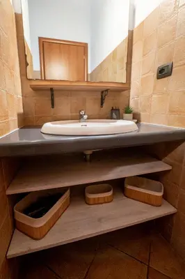 Bagno di 335 - Residence Montebello Monolocale C, Relax nel verde con Piscina