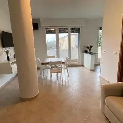Elegance Apartment Castiona