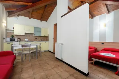 Cucina o angolo cottura di 336 - Residence Montebello Monolocale D, Relax nel verde con Piscina