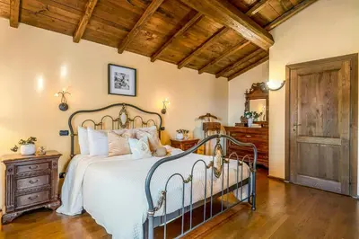 Letto o letti in una camera di Panoramic Villa With Pool In Lunigiana