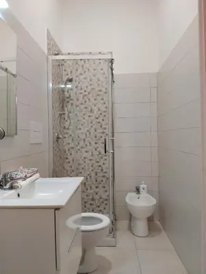 Bagno di A Casa di Fede&Ele all'interno delle mura romane