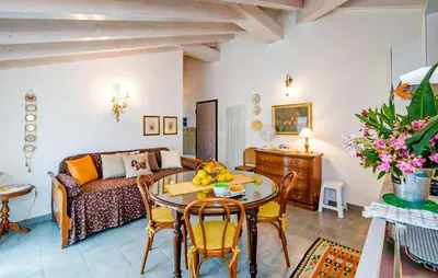 Area soggiorno di Awesome Apartment In Casarza Ligure With Wifi