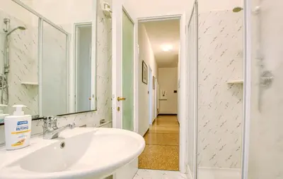 Bagno di Lovely Apartment In Rapallo With Wifi