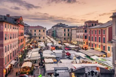 Vista generica su Leivi o vista sulla città dall'interno dell'appartamento