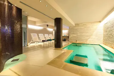 Piscina di Europa Hotel Design Spa 1877 o nelle vicinanze