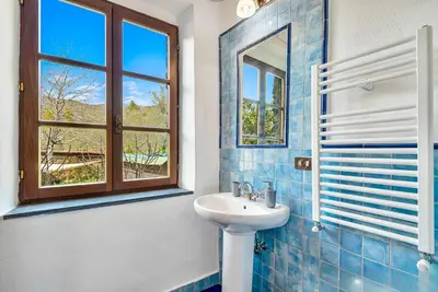 Bagno di Un'Ottima Annata B&B