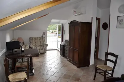 TV o dispositivi per l'intrattenimento presso Bed & Breakfast 4U PARCHEGGIO INTERNO