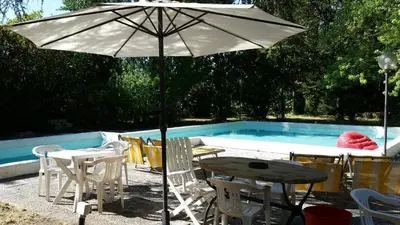 Piscina di Bresbot B&B o nelle vicinanze