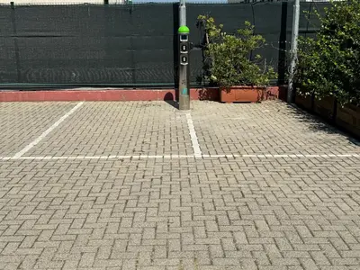 Attività di tennis o squash presso l'hotel o nelle vicinanze