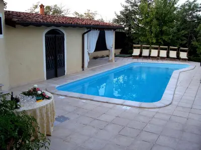 Piscina di Relais Torre Dei Torti - Luxury Bed and Breakfast o nelle vicinanze