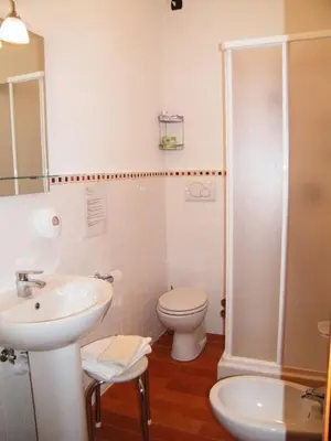 Bagno di Albergo Amici