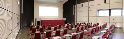 Zona business o sala conferenze di RMH MODENA DES ARTS
