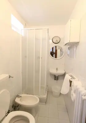 Bagno di Santuario NS Soviore Cinque Terre