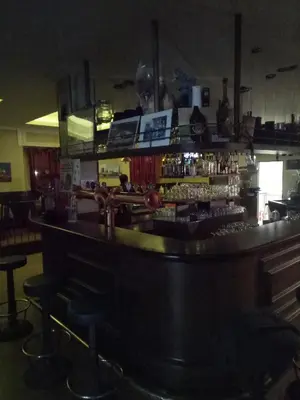 Salone o bar di London Cafè