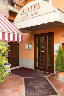 Facciata o entrata di Hotel Antica Fonte