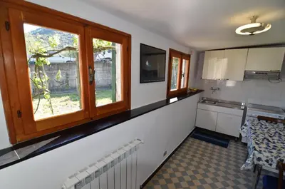 Cucina o angolo cottura di Lobster Cottage apartment