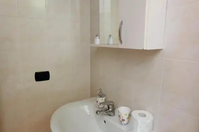 Bagno di Monolocale vicino Milano CIR 00014