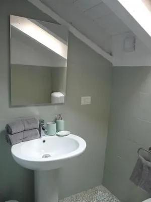 Bagno di Penthouse by the Sea