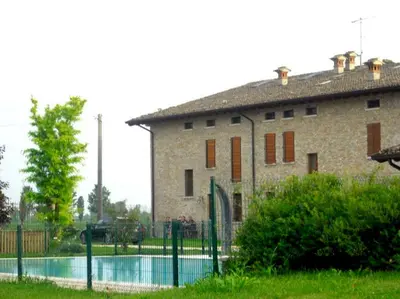Piscina di La Garzaga Turismo Rurale o nelle vicinanze