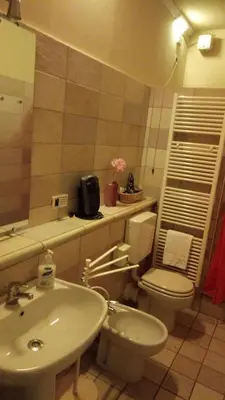 Bagno di Corte Posta B&B - parcheggio e bagno in camera - ideale per Coppie, Soggiorni di lavoro, Viaggiatori interessati a arte e cultura