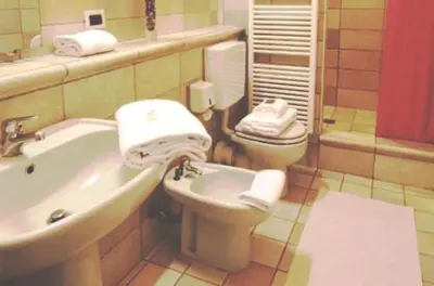 Bagno di Corte Posta B&B - parcheggio e bagno in camera - ideale per Coppie, Soggiorni di lavoro, Viaggiatori interessati a arte e cultura