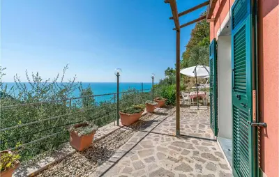 Paesaggio naturale nelle vicinanze della casa vacanze