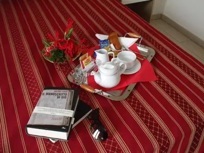 Set per la preparazione di tè e caffè presso Residence Hotel Matilde