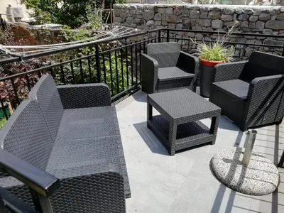 Area soggiorno di APPARTAMENTO CON GIARDINO, TERRAZZO e GARAGE A DUE PASSI DAL MARE e DALLE CINQUETERRE