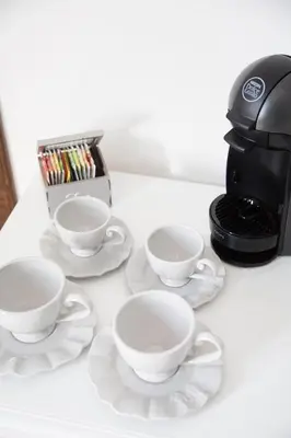 Set per la preparazione di tè e caffè presso aMarti Suites B&B