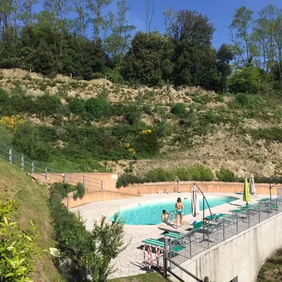 Piscina di Gli Ulivi Di Montalbano o nelle vicinanze