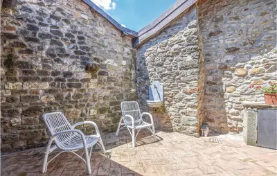 Planimetria di Romantic Home In Comano Ms With Sauna