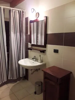 Bagno di LA TANA DEL PICCHIO