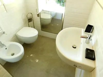 Bagno di silent apartment, levanto