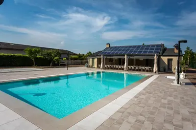 Piscina di Agriturismo Corte Casello o nelle vicinanze