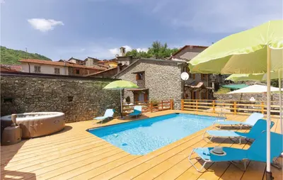 Piscina di Casa Fiorini o nelle vicinanze