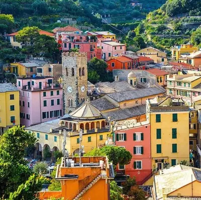 Vista generica su Monterosso al Mare o vista sulla città dall'interno della casa vacanze