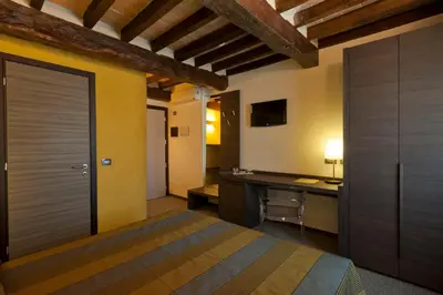 TV o dispositivi per l'intrattenimento presso Locanda Sant'Ambrogio