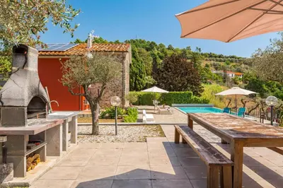Piscina di Villa Emozione o nelle vicinanze