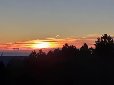 Alba o tramonto visti dall'interno dell'appartamento o dai dintorni