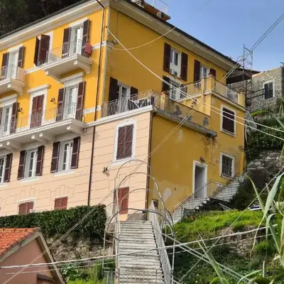 Monterosso Apartments in Servano's Villas