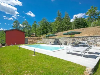 Piscina di Holiday Home Agr- Castello della Mugazzena by Interhome o nelle vicinanze