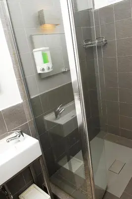 Bagno di La Pergola Private Parking