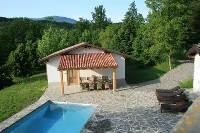 Piscina di Casale delle farfalle o nelle vicinanze