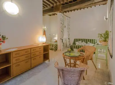 Area soggiorno di Picabon Quiet Apartment with AC & Balcony