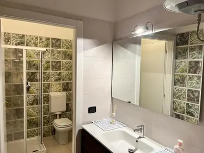 Bagno di SUB14 Suite con 2 camere da letto grandi