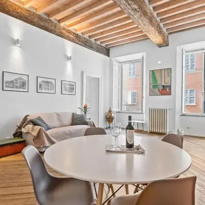 GuestHost - Palazzo della Pilotta Roomy and Quiet Flat