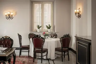 Area soggiorno di Grand Hotel di Parma | UNA Esperienze