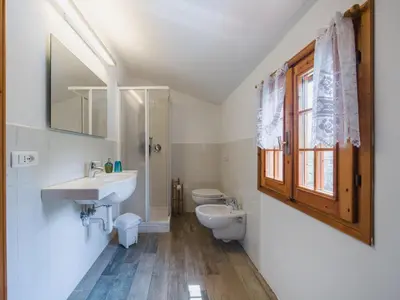 Bagno di Holiday Home Casa Nueva by Interhome