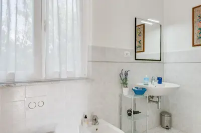 Bagno di GuestHost - La Spezia Migliarina Apartment con terrazzo