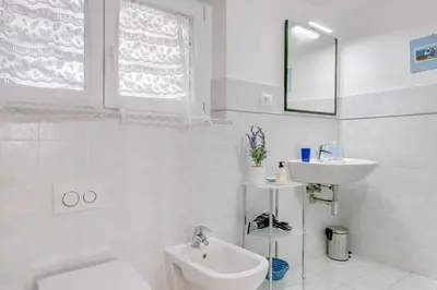 Bagno di GuestHost - La Spezia Migliarina Bedrooms